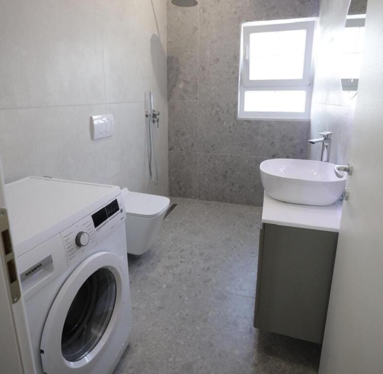 *Apartament 3+1+2+Parking Me Qira | ne Porcelan*
