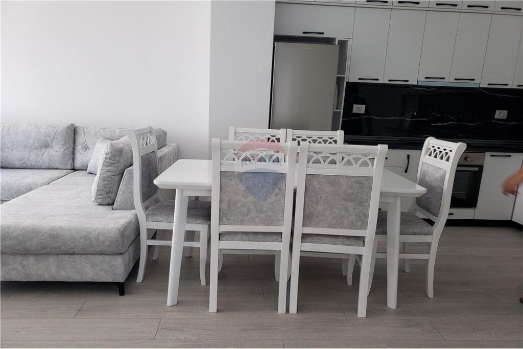 APARTAMENT 2+1 ME QIRA TEK SIRI 2