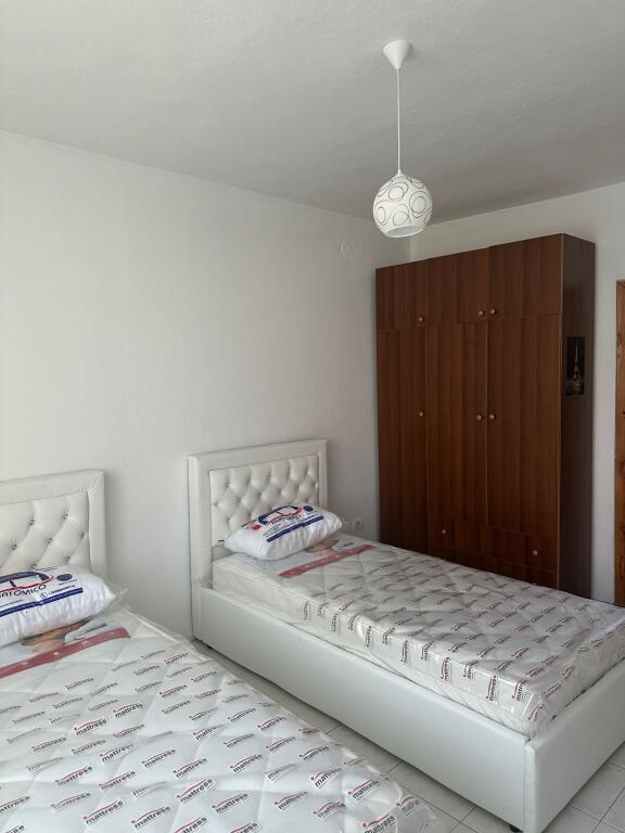 APARTAMENT ME QERA 2+1 VASIL SHANTO 650 EURO