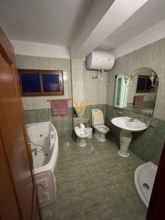 JEPET VILE 3-KATSHE ME QERA TE QSUT 1.000 EURO