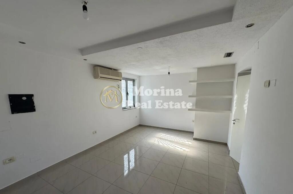 Business Premises for Rent, Mine Peza Street, 800 euros/month