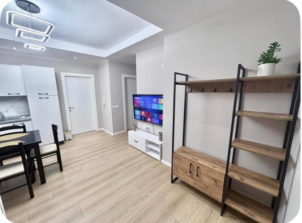 Apartment for rent 2+1 at Rruga e Dibres-Vila Gold