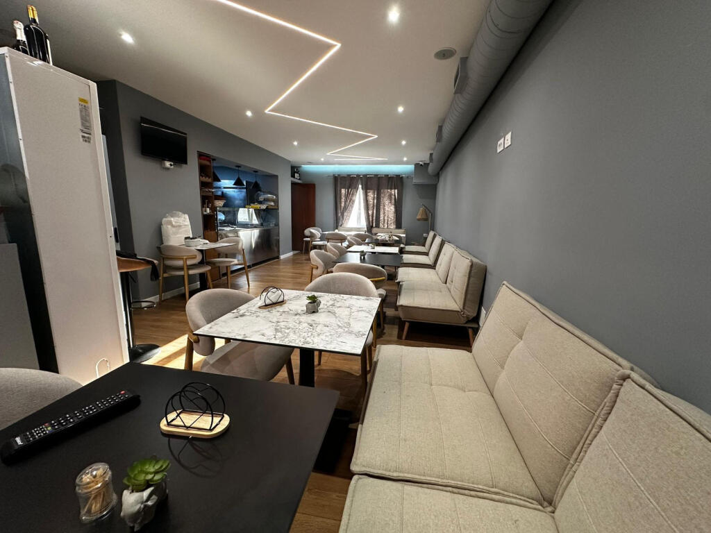 Shitje Biznesi Restorant tek Komuna e Parisit (ID BSHB160) Tirane