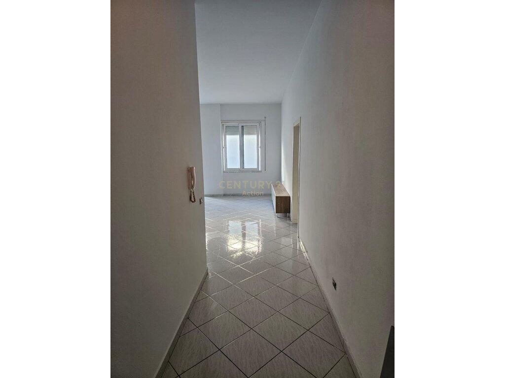 Apartament 1+1 Me Qira në Periferinë e Tiranës - 320.00€ | 75 m²!