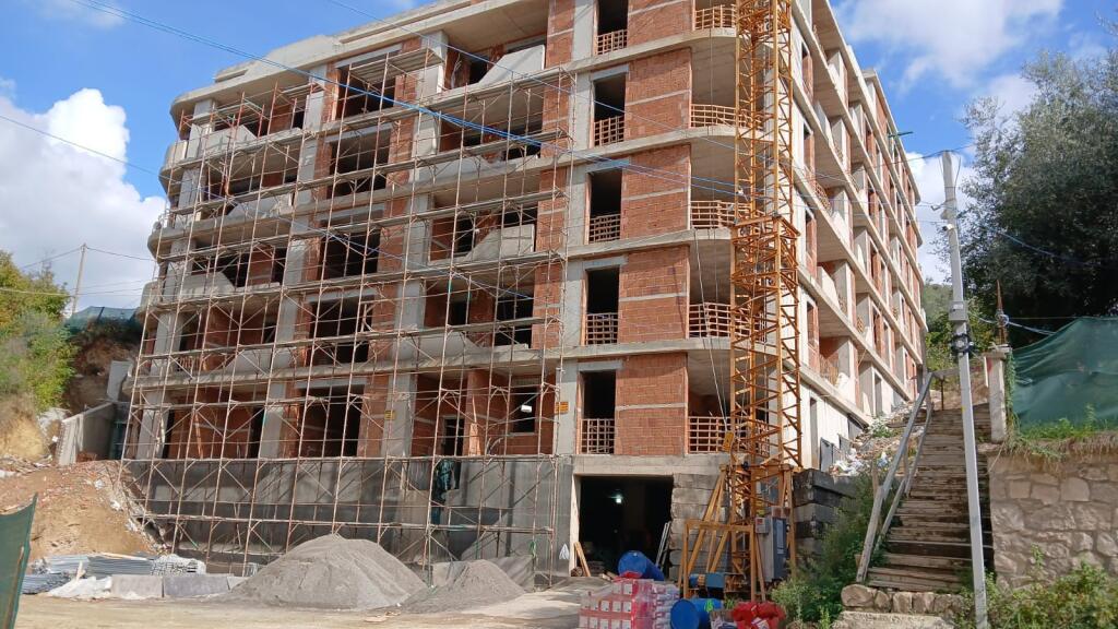 💶 ÇMIM OKAZION📣 Shitet Apartament 2+1+2📍 Liqeni i Thatë, Rruga Hamdi Garunja