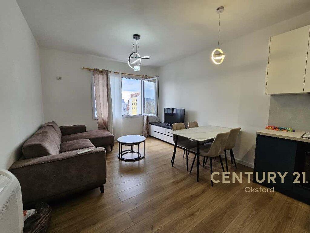 JEPET ME QIRA APARTAMENT 3+1+POST PARKIMI TE ISH FUSHA AVIACIONIT