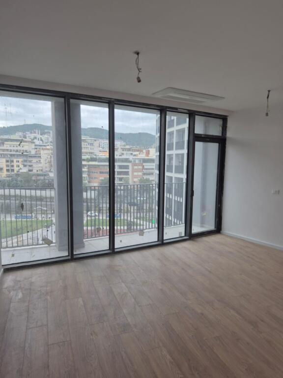 UFFICIO IN AFFITTO PRESSO LAKE VIEW