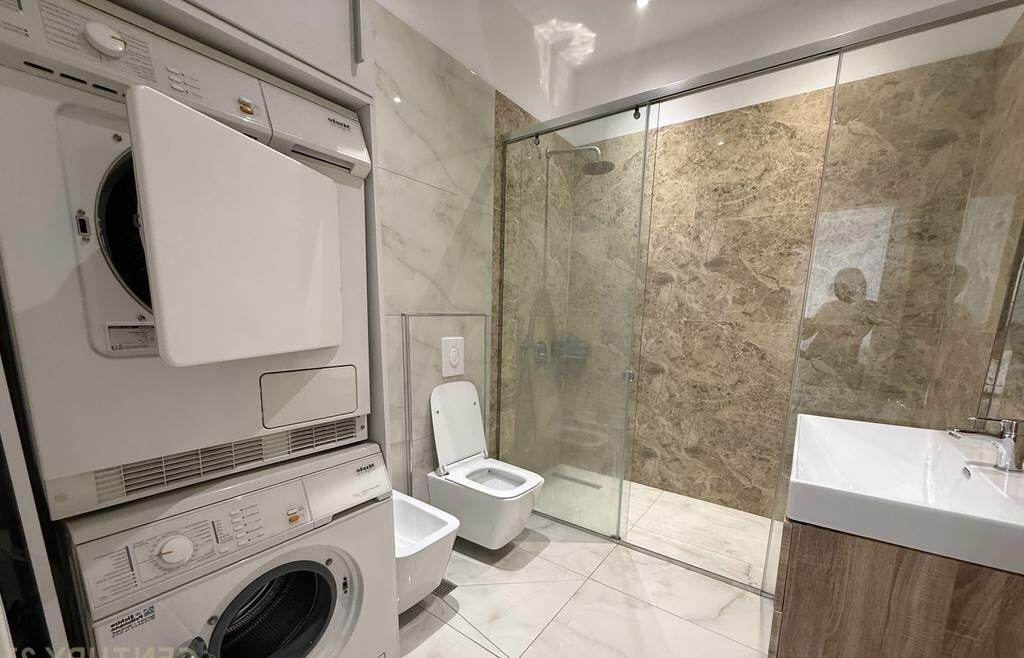 JEPET ME QIRA APARTAMENT 1+1 NE LAPRAKE, PRANE SPITALIT USHTARAK.