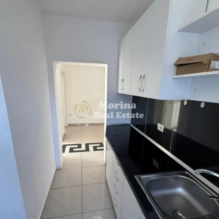 Business Premises for Rent, Mine Peza Street, 800 euros/month