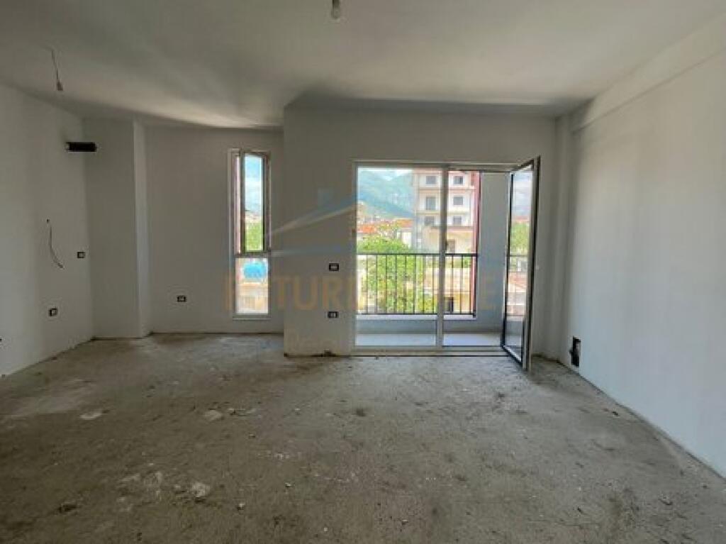 In vendita, Appartamento 2+1+2, Via Besa, Tirana