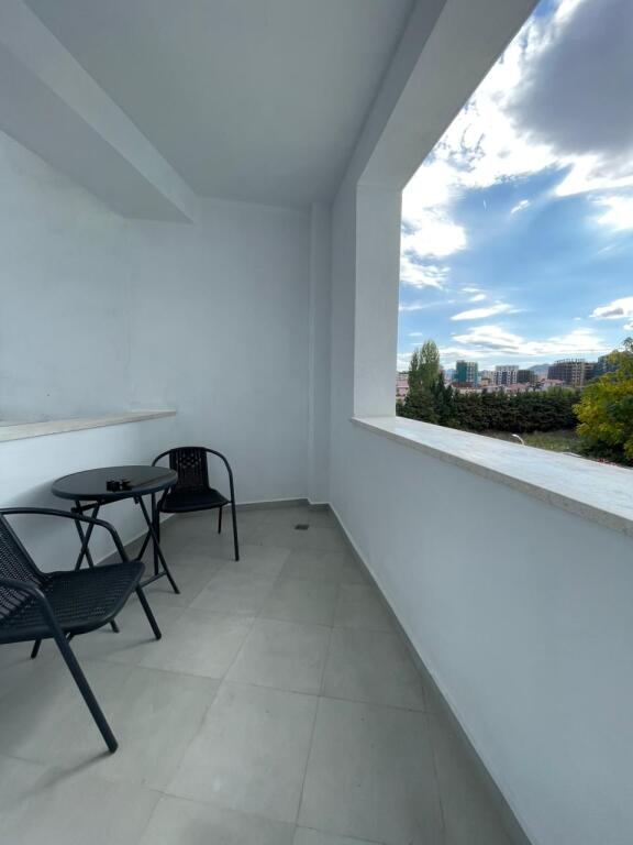 🏢 Me Qira – Apartament 2+1 te River Residence
