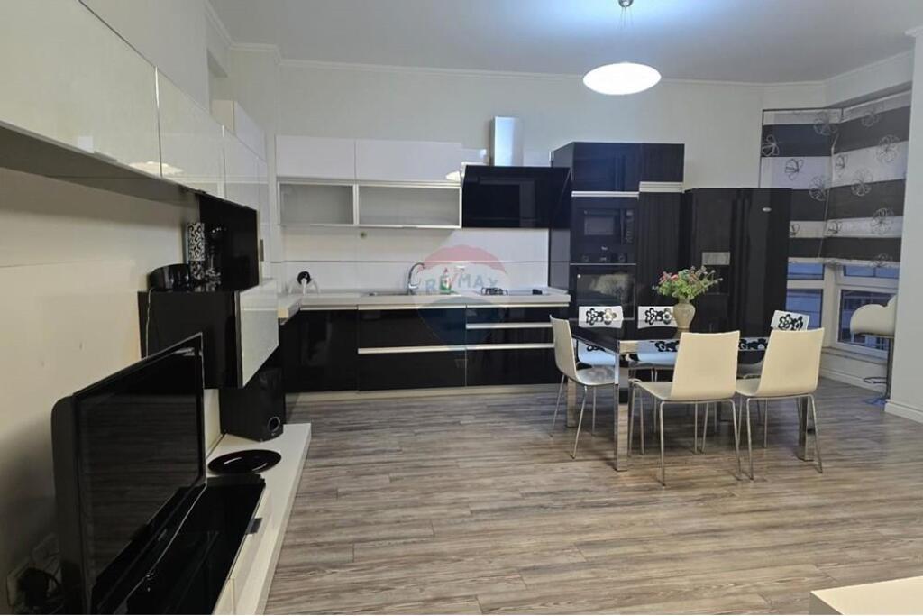 Apartament 2+1 per qira tek Liqeni i Thate.