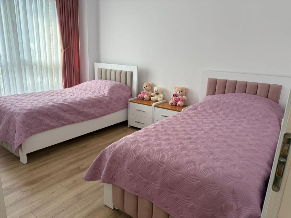 Apartament 2+1+post parkimi me qira!