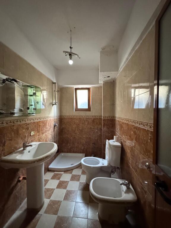 💠 Apartament 2+1 për Qira – Pranë Drejtorisë së Policisë, Durrës