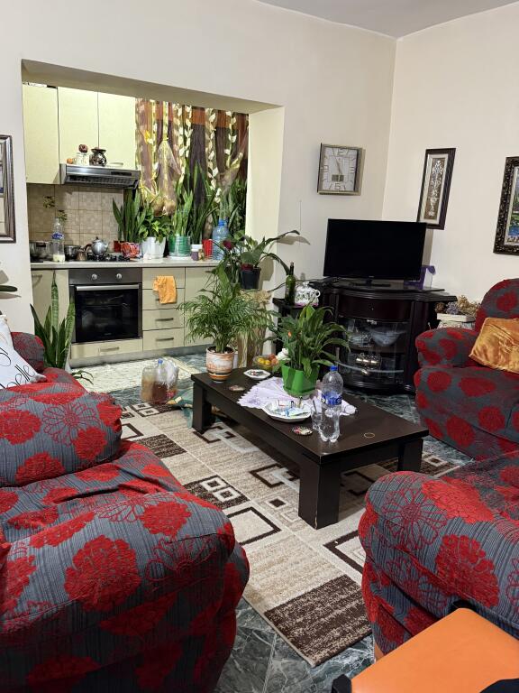 Apartament me qera
