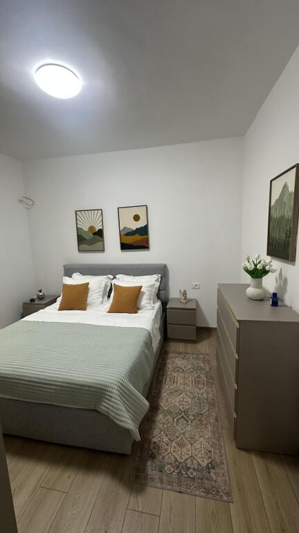 Qera,apartament 2+1, Rruga e Durresit,Tirane.