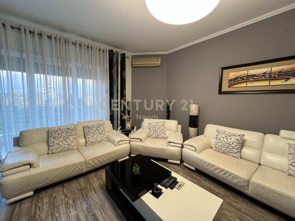 QIRA, APARTAMENT 2+1+2 ne liqen te thate ‼️