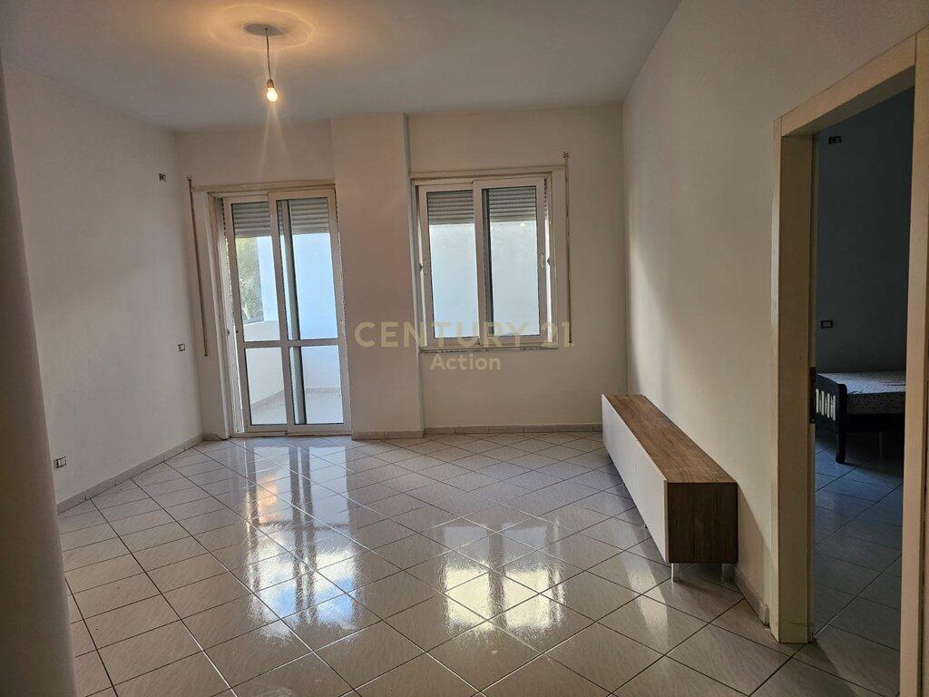 Apartament 1+1 Me Qira në Periferinë e Tiranës - 320.00€ | 75 m²!
