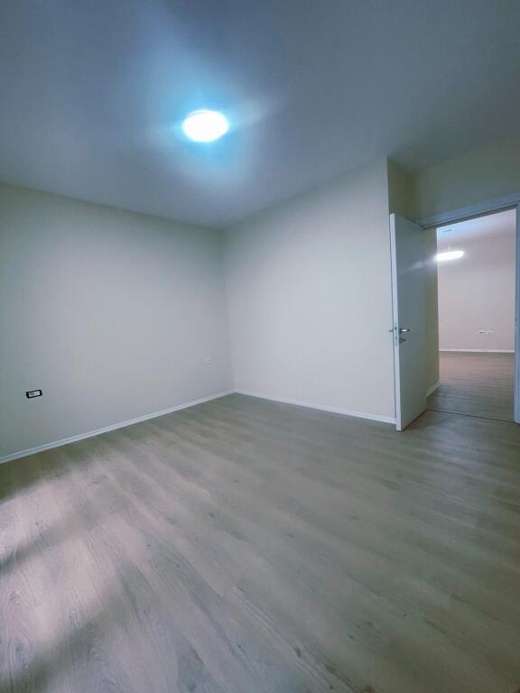 Ambient Zyre me Qera 📍BULEVARDI MIGJENI