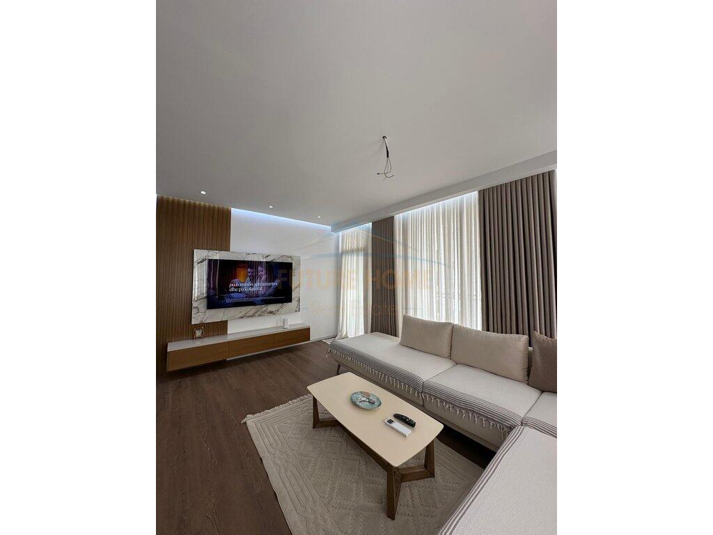 Shitet, Apartament 3+1+2, Jordan Misja, Tiranë