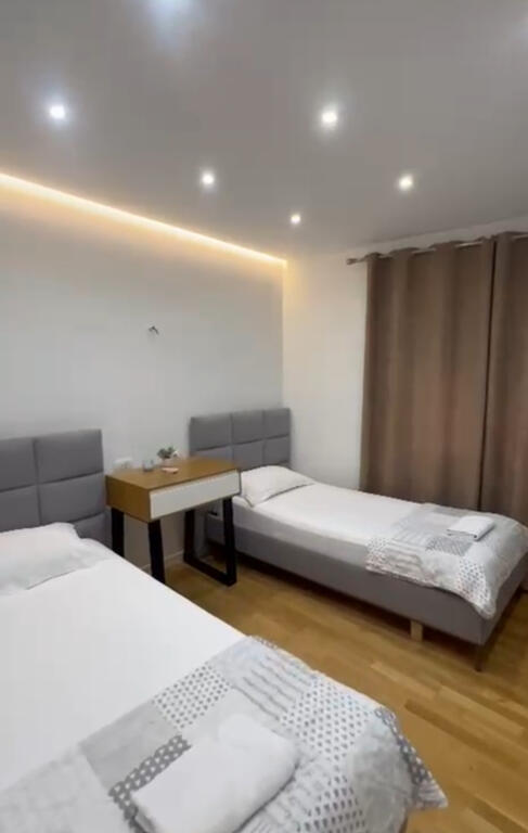 Apartment 2+1+2 for sale in Zogu i Zi