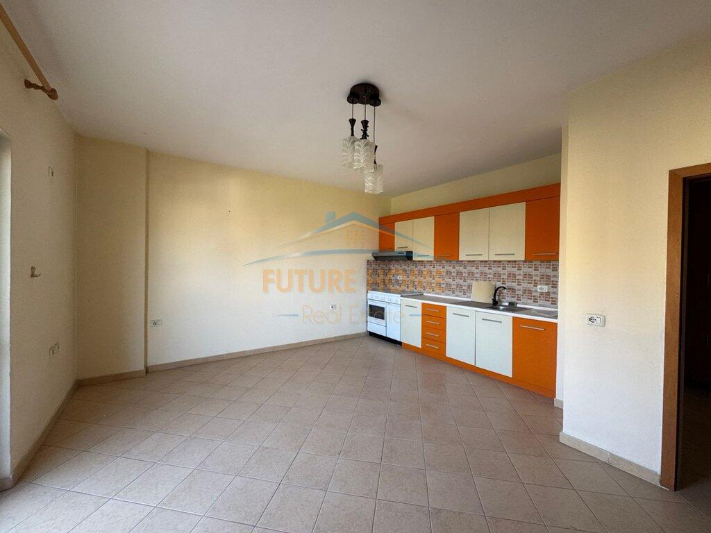 Qera, Apartament 1+1,Laparake,Tiranë 400 €