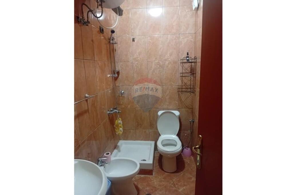 Apartament per Qira tek Ish-tregu Elektrik