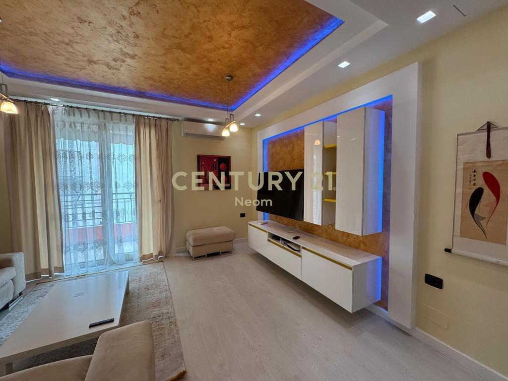 JEPET PER QIRA, APARTAMENT 2+1 TEK KOMUNA E PARISIT!