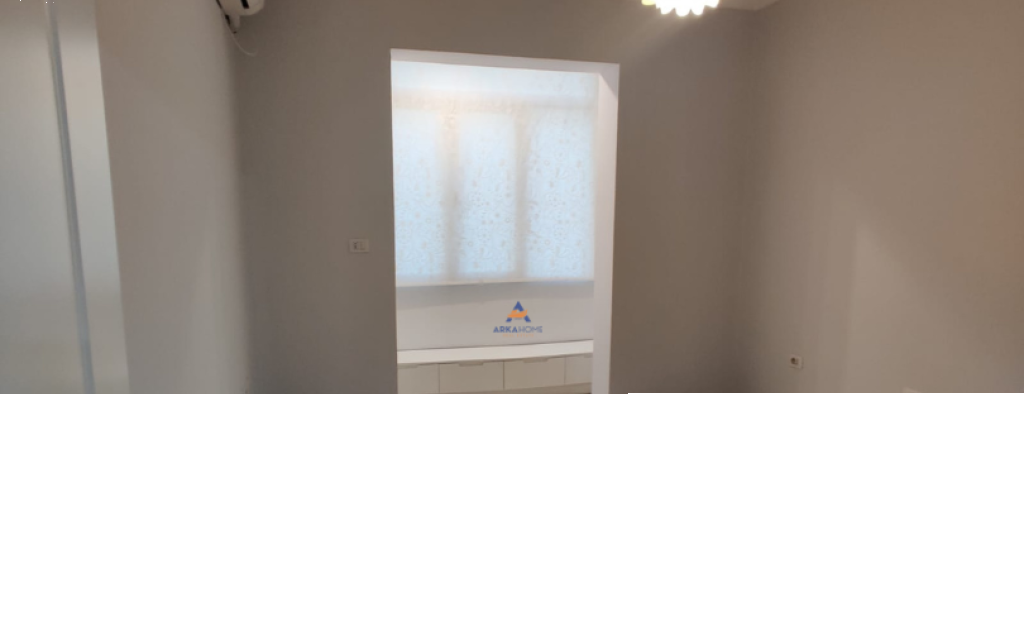 JEPET ME QERA APARTAMENT PER ZYRE 110M2 "KRYQEZIMI I 21 DHJETORIT" 800 EURO