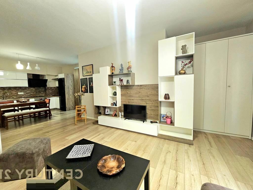 OFROHET APARTAMENT 2+1PER QIRA PRANE KOPSHTIT ZOOLOGJIK