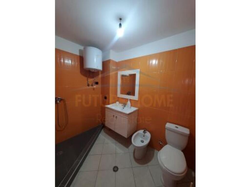 Dsiponojmë Ambient i cili jepet per Turizem Dentar , Fresk