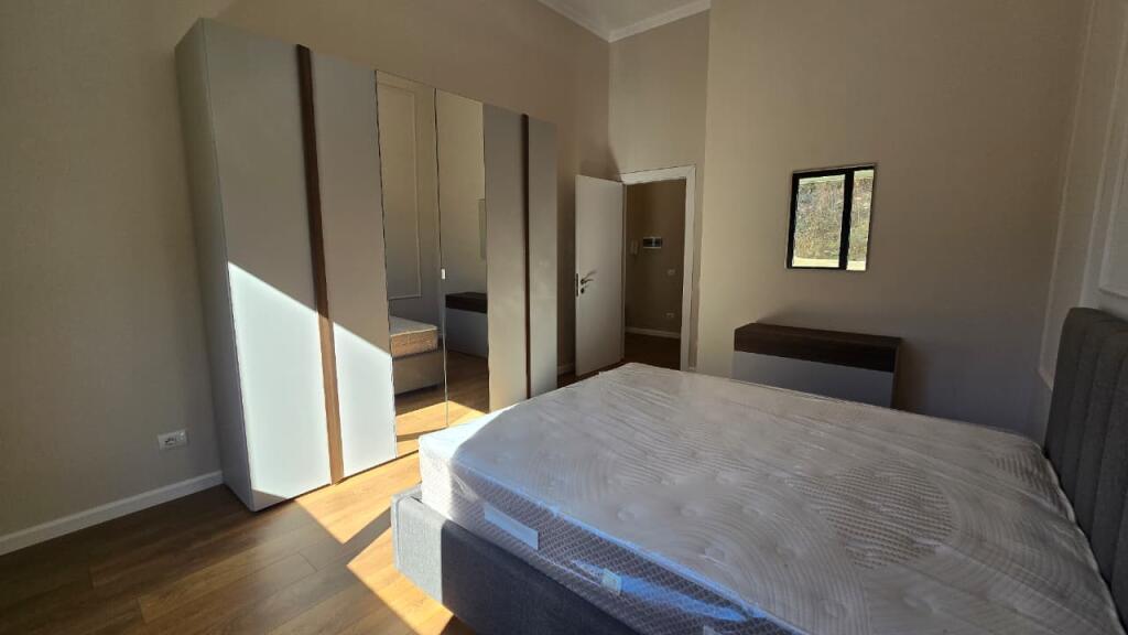 Apartament 1+1 plus postparkim, Liqeni i Thate