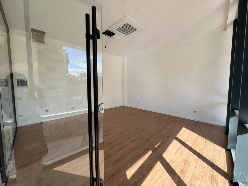 ✨Ambjent 38 m2 me qera  📍 Tek Golden Tower Rezidence  