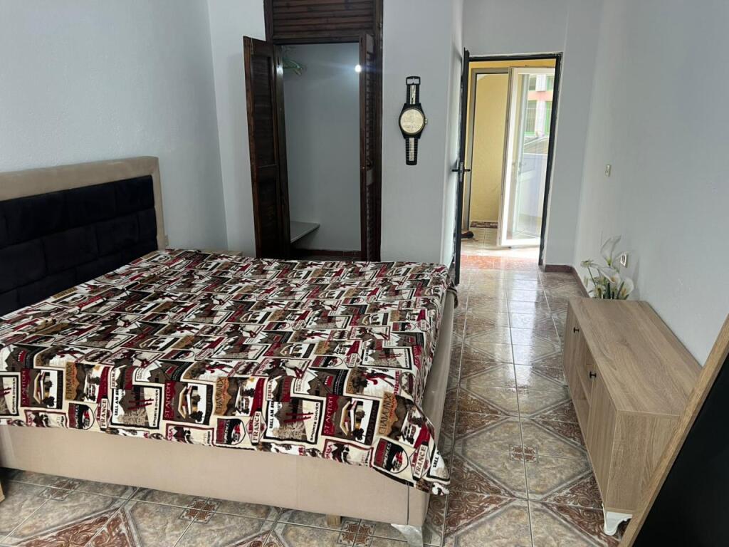 Jepet me qera apartament 2+1+2, Prane Qendres