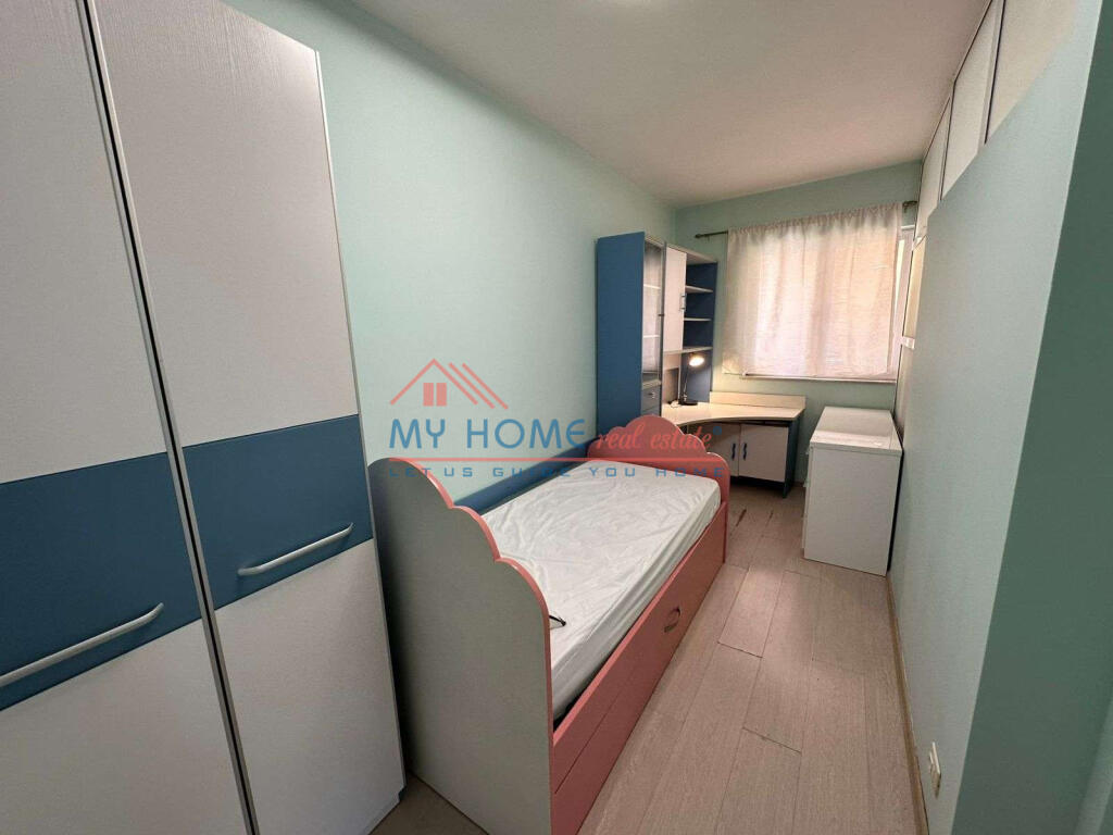 Apartament 3+1 me qera Pazari i Ri