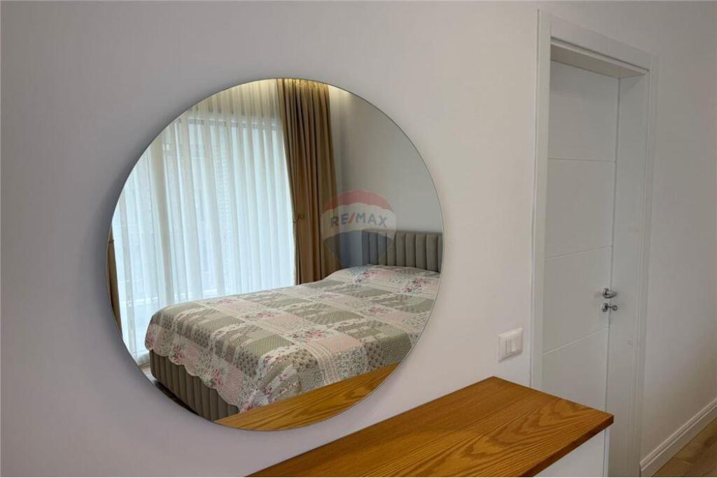 Apartament 2+1+post parkimi me qira!