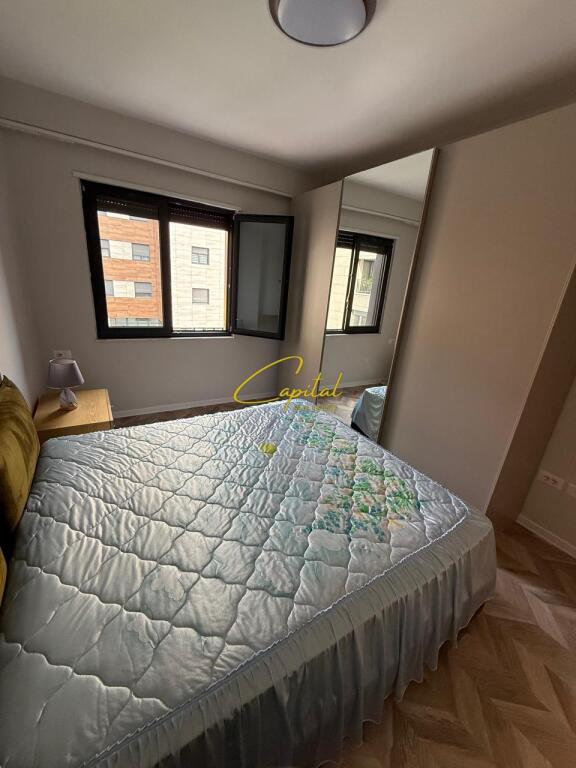 APARTAMENT ME QERA 3+1 PAZARI I RI 900 EURO