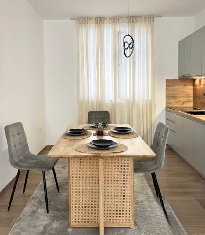 Apartament modern 2+1 per qira ne Qender