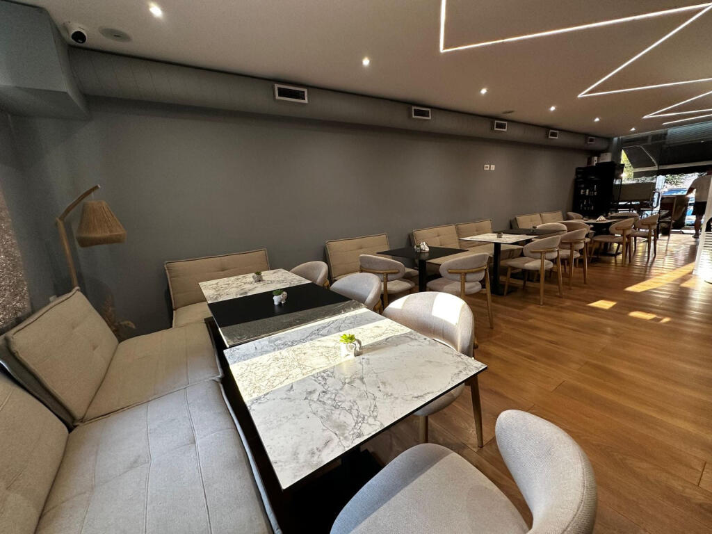 Shitje Biznesi Restorant tek Komuna e Parisit (ID BSHB160) Tirane