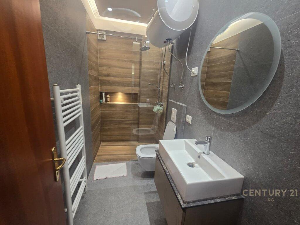 Rezidenca Kodra 1, Apartament 1+1+Post Parkimi!