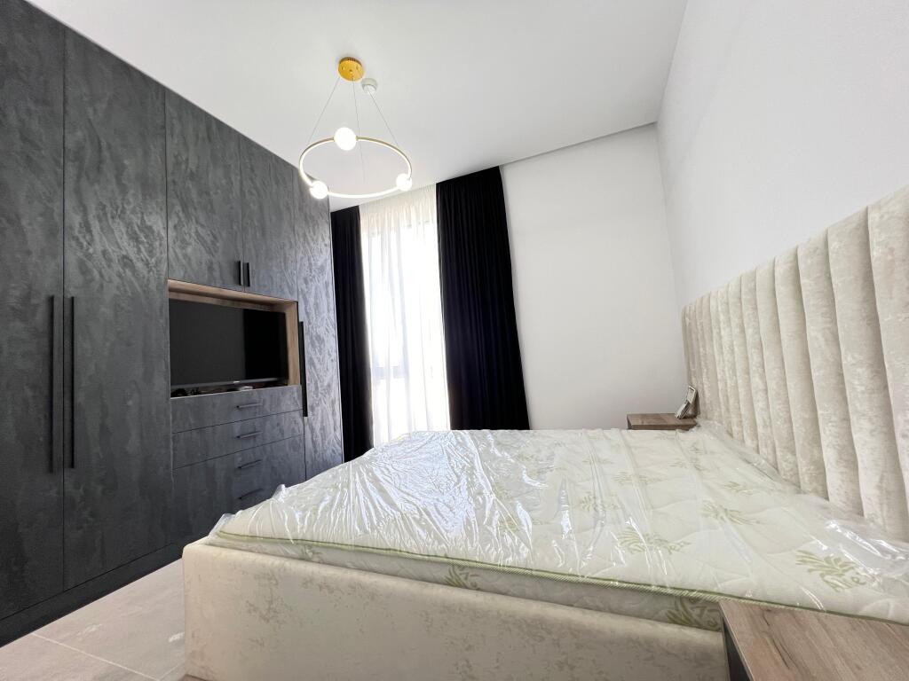 ✨ Appartamento moderno 2+1+2 in affitto con posto auto 📍 Posizione: Lago Secco, Tirana