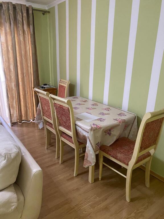 Jepet me qera apartament 2+1