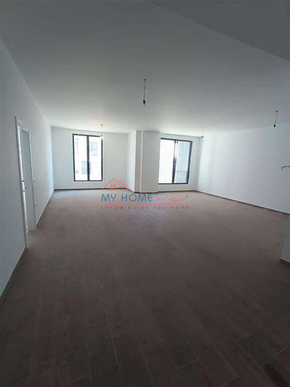 Office for rent at Zirkon Complex