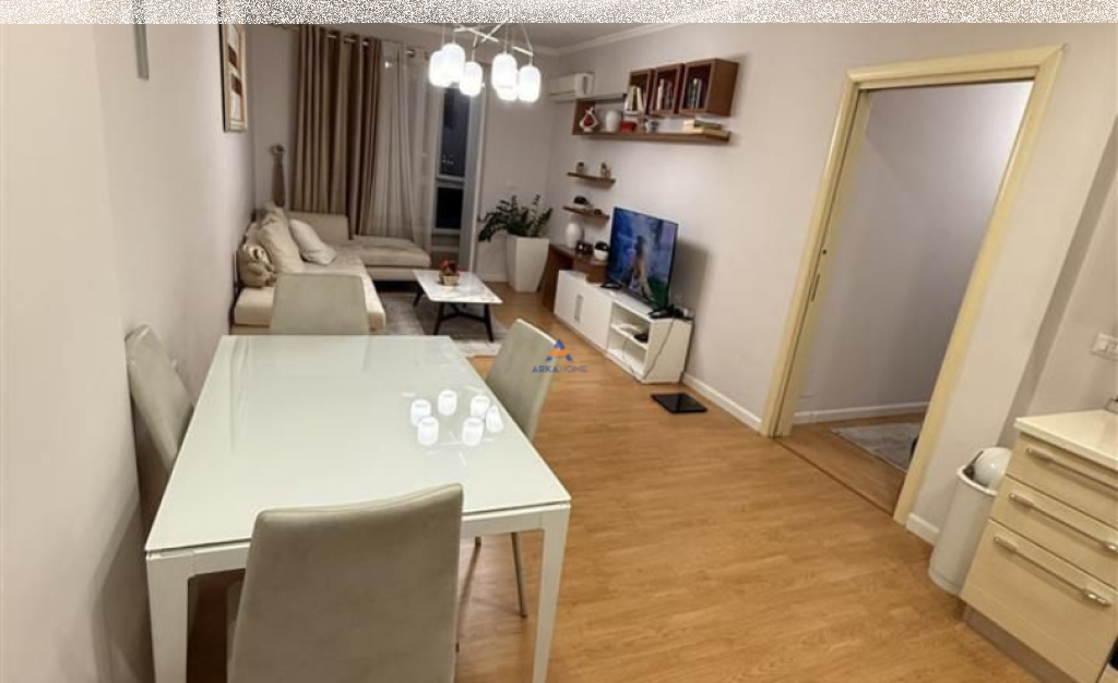 VENDESI APPARTAMENTO 2+1+BALCONE "KOMPLESSO USLUGA, EX STAZIONE DEL TRENO" 400.000 EURO