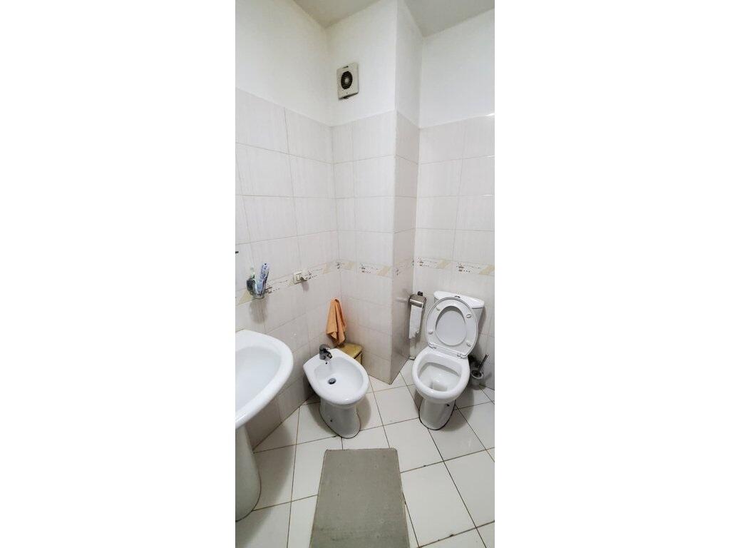 Jepet apartament 2+1 Me Qira në Rrugen Haxhi Dalliu .