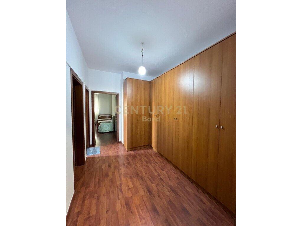 Apartament 2+1+2 Për Qira tek ish Tregu Elektrik