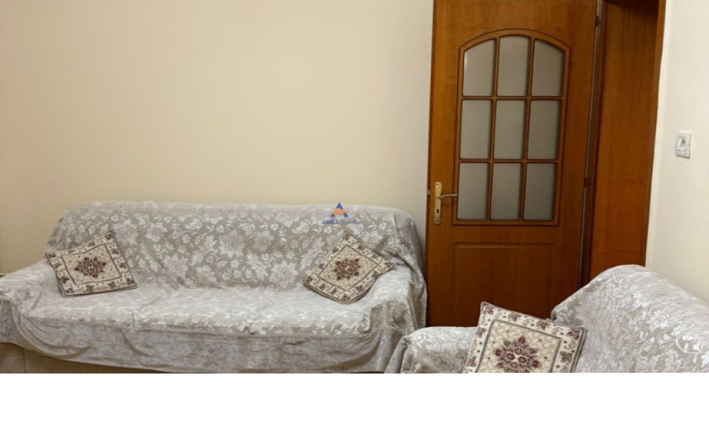 JEPET APARTAMENT ME QERA 2+1+BALLKON "PRANE KESH,VASIL SHANTO" 700 EURO
