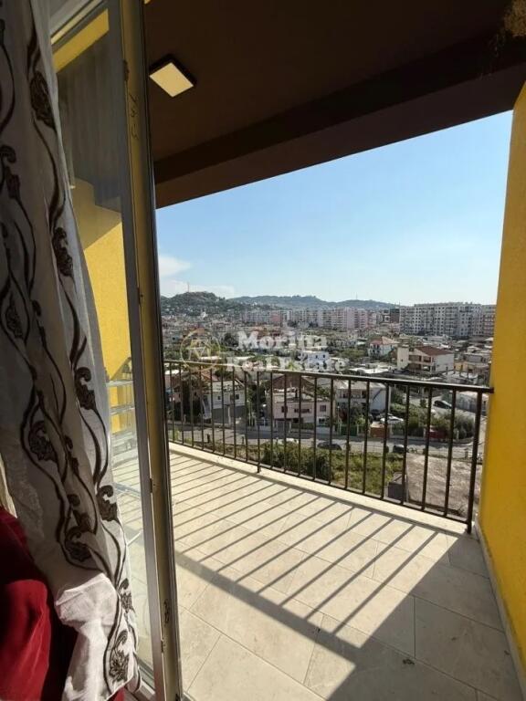 Affitto Appartamento 1+1+balcone, Yzberisht, 450 Euro/Mese