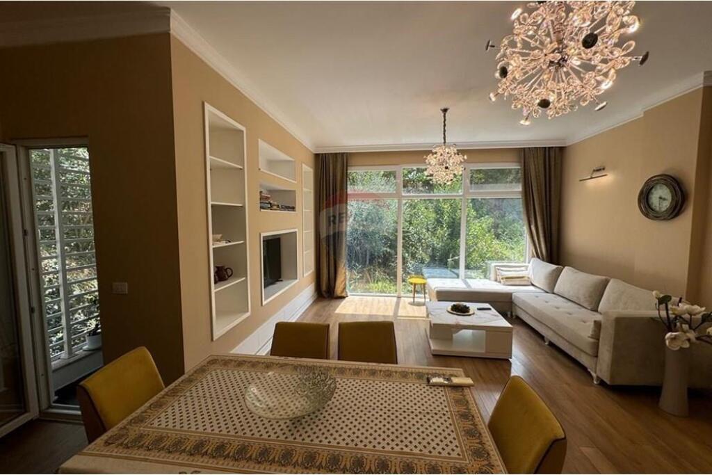 Apartament 2+1+Post Parkimi Tek Liqeni i Thate!