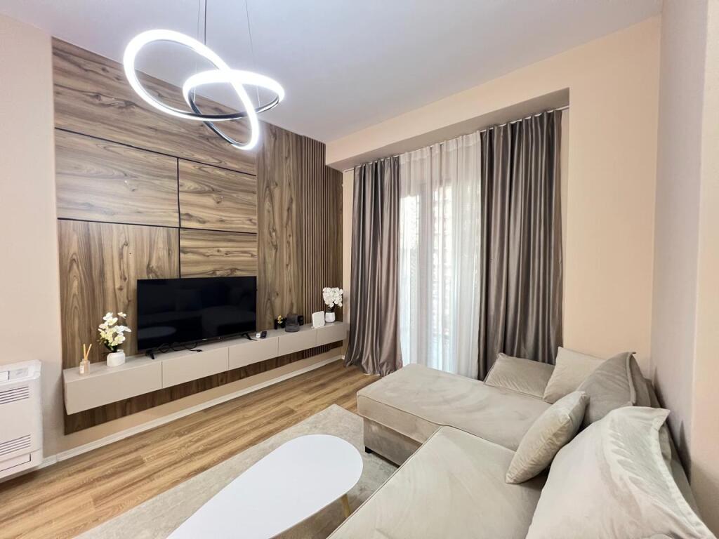 Apartament 1+1 me qira plus post parkimi tek Tirana Garden Building